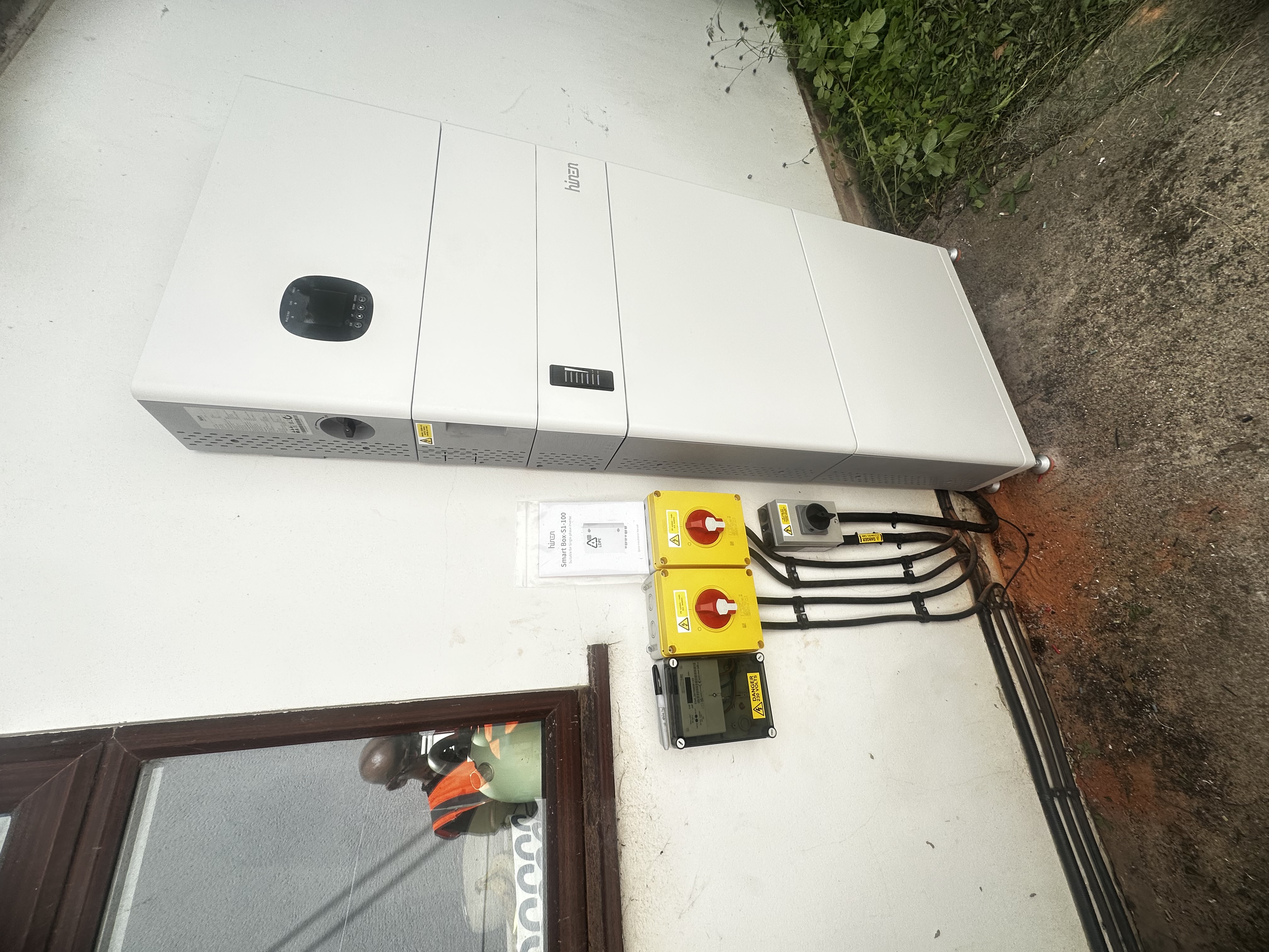 Outdoor Hinen energy storage system